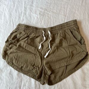 Billabong Olive Green XL shorts